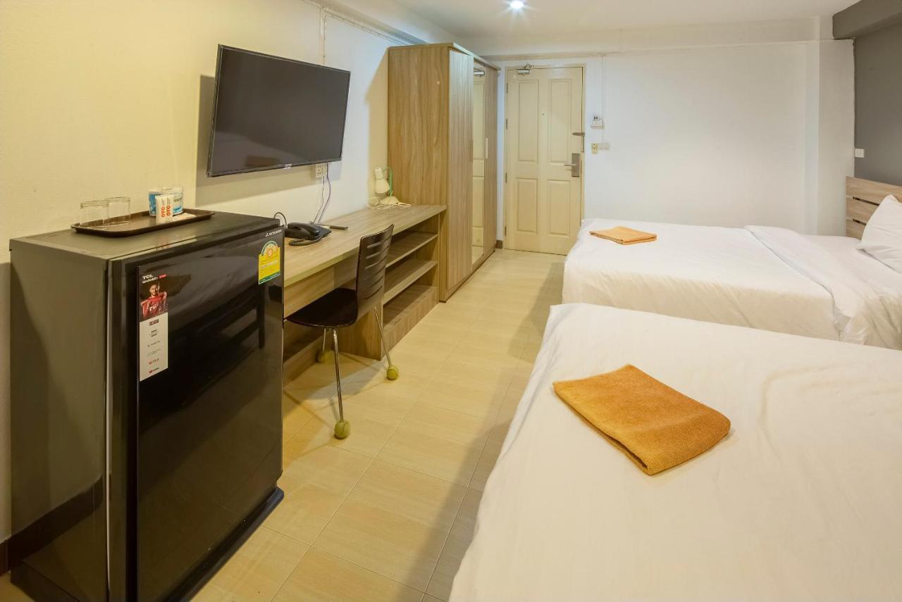 Отель Gems Park Don Mueang Airport And Bts Бангкок Экстерьер фото