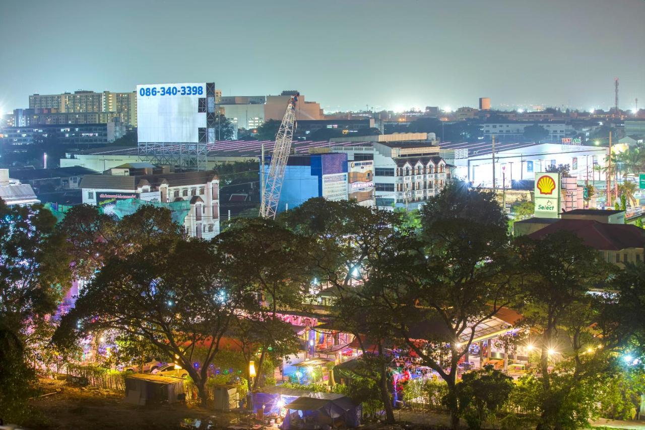 Отель Gems Park Don Mueang Airport And Bts Бангкок Экстерьер фото
