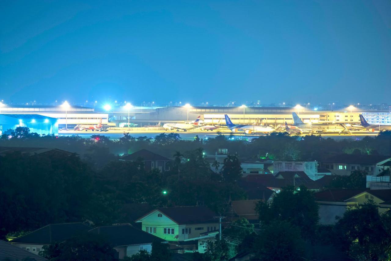 Отель Gems Park Don Mueang Airport And Bts Бангкок Экстерьер фото
