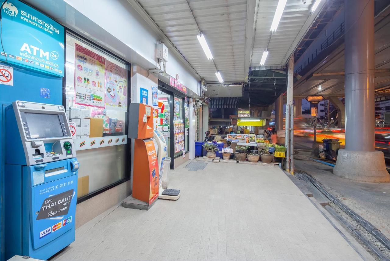 Отель Gems Park Don Mueang Airport And Bts Бангкок Экстерьер фото