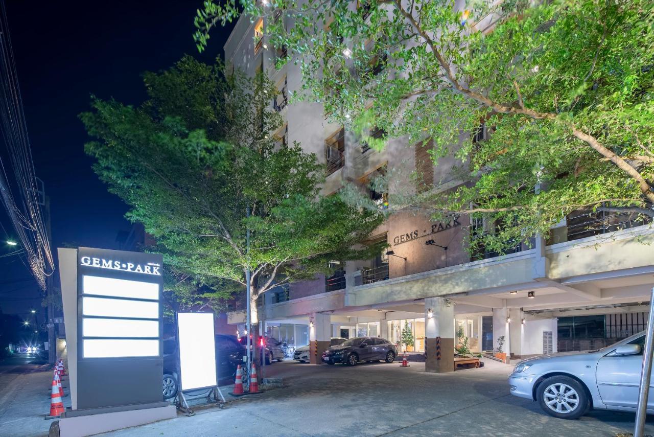 Отель Gems Park Don Mueang Airport And Bts Бангкок Экстерьер фото