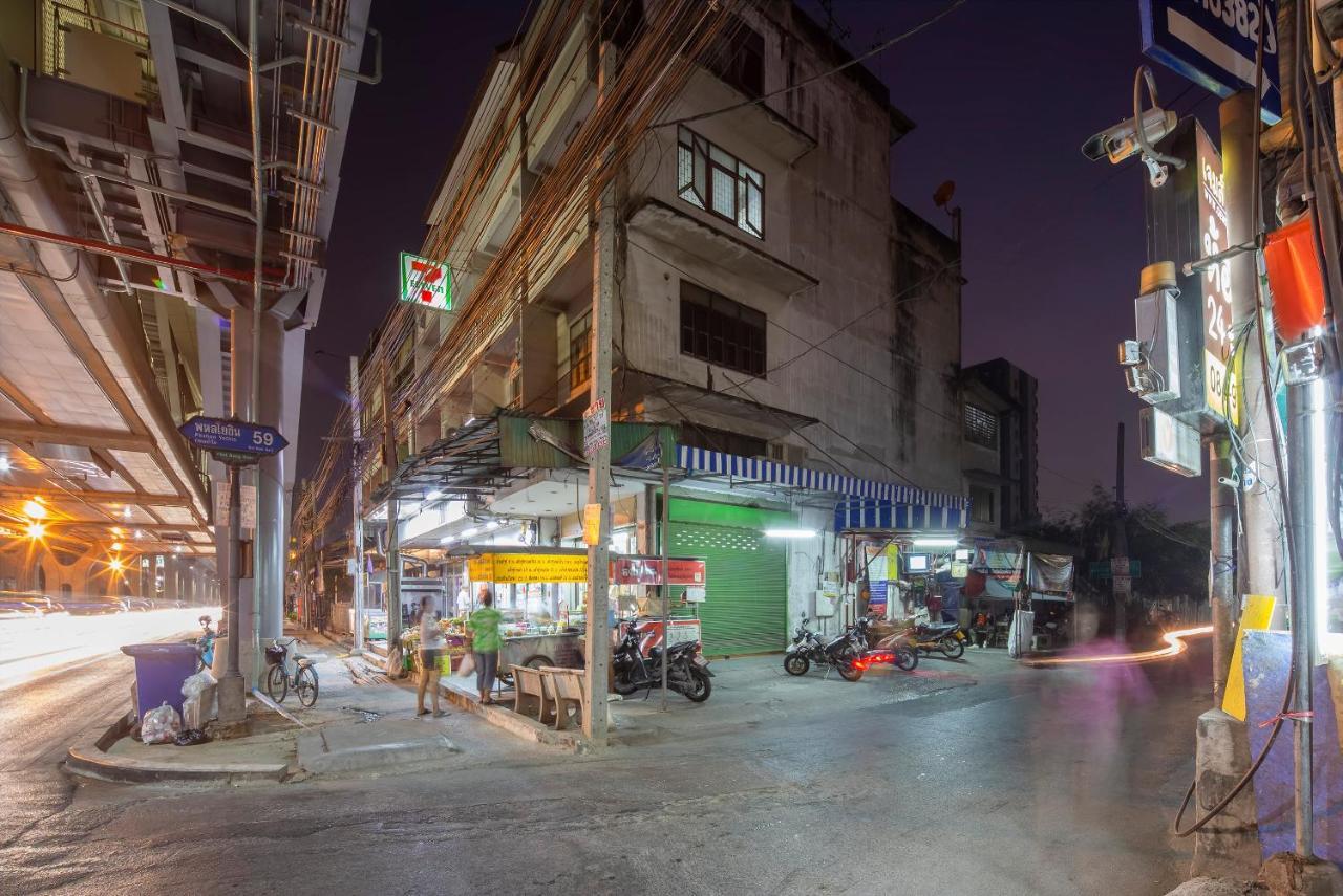 Отель Gems Park Don Mueang Airport And Bts Бангкок Экстерьер фото